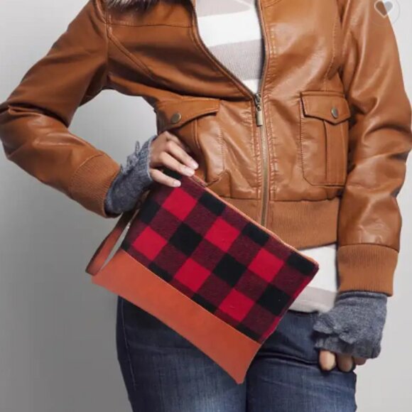 Buffalo Plaid Clutch | 2 Styles - Picture 4 of 4